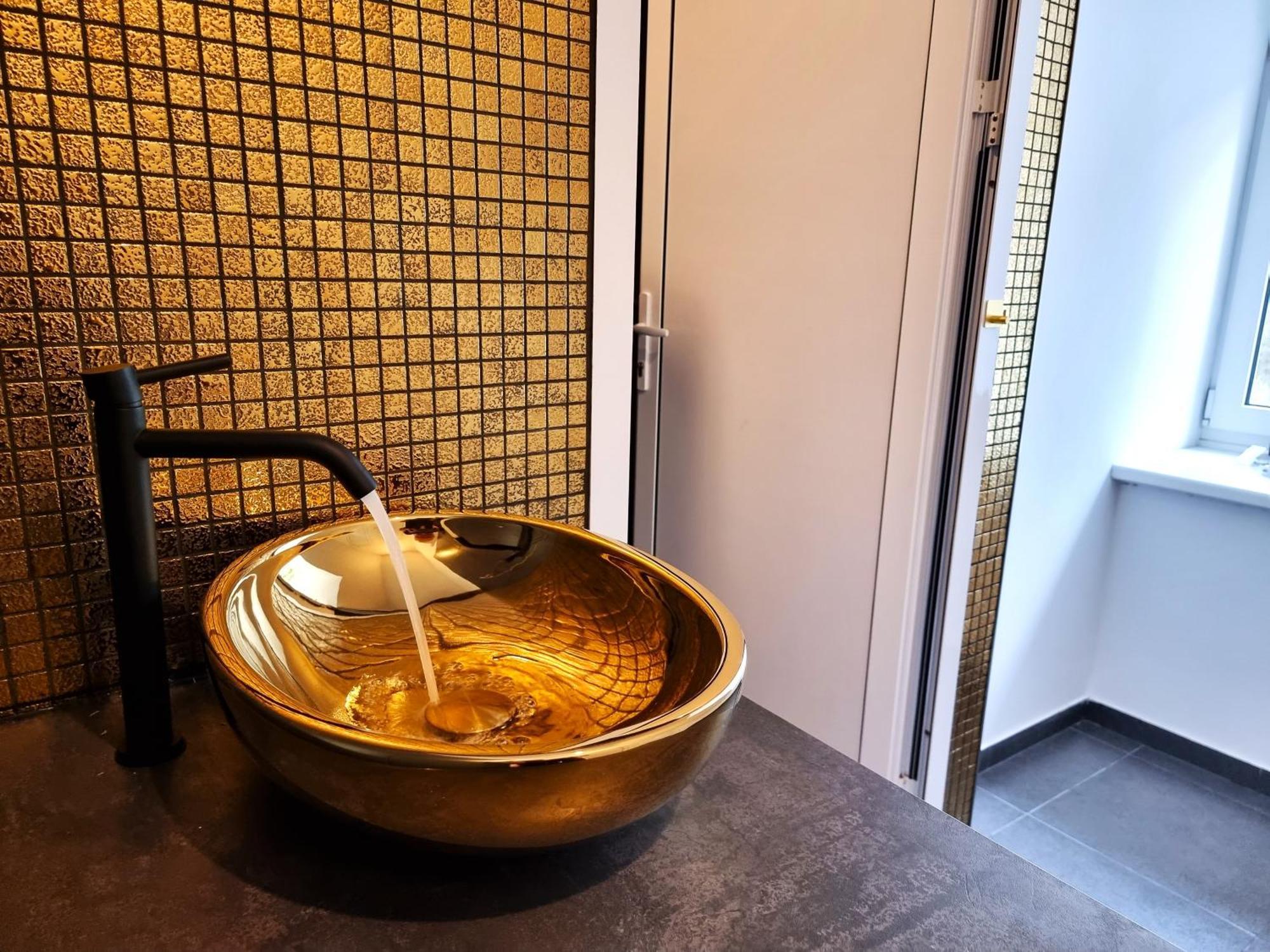 Rentcenter79 Apartment Sankt Peter-Freienstein ภายนอก รูปภาพ